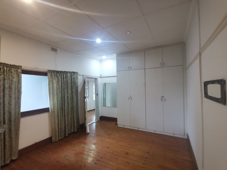 To Let 4 Bedroom Property for Rent in Vincent Eastern Cape